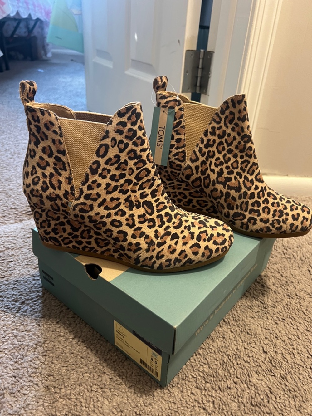 TOMS Leopard Print Chelsea Wedge Booties - Tan/Black